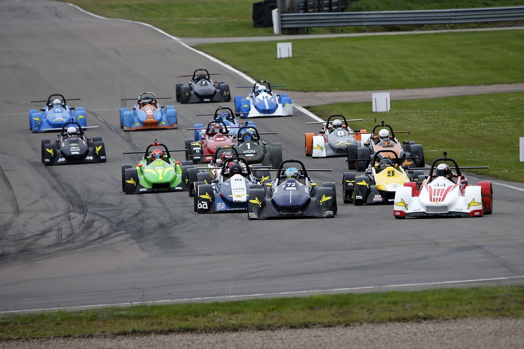 Ligeværdige kampe da Aquila Formel 1000 besøgte Västkustloppet
(Foto: Bengt-Åce Gustavsson - racefoto.se)